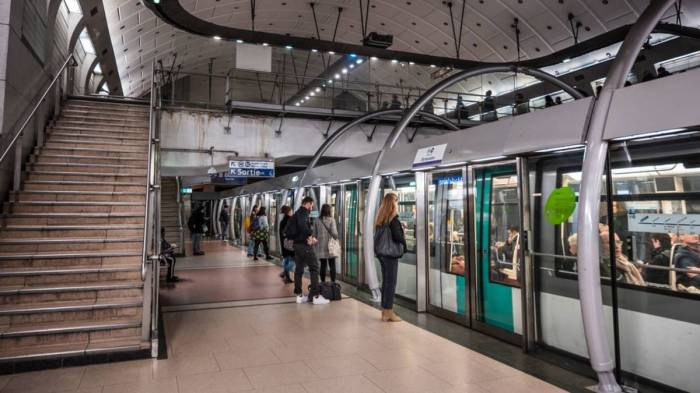La ligne 14 jusqu'à Orly sera inaugurée en juin - Paris Secret How to tie a bow tie