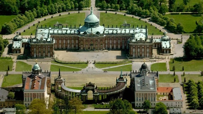 Schloss Sanssouci: Geschichte, Öffnungszeiten, Eintritt How to write in envelope address