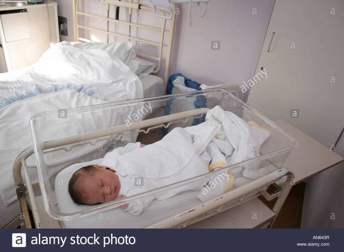 Newborn Hospital Cot Stockfotos und -bilder Kaufen - Alamy How to prepare asparagus in a pan